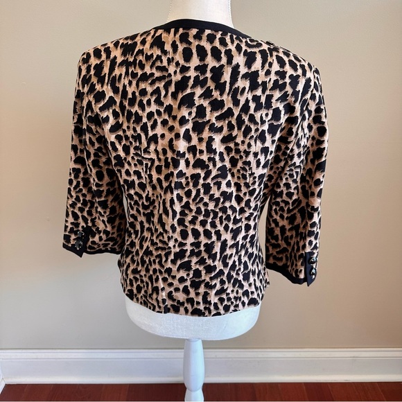 East 5th Animal Print Blazer Button Front Size Medium - Picture 4 of 9